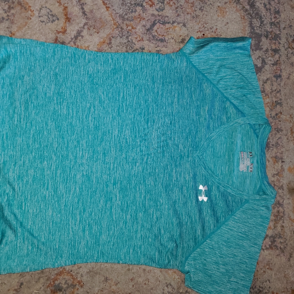 Under Armour Heat Gear short sleeve, size M